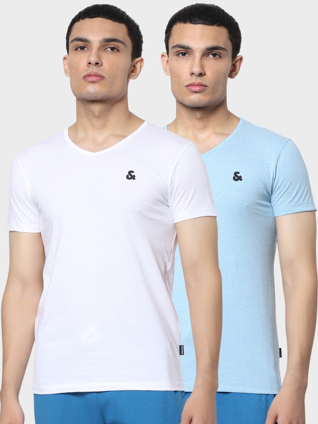 

Jack & Jones Men Pack of 2 Blue & White 2 V-Neck T-shirt