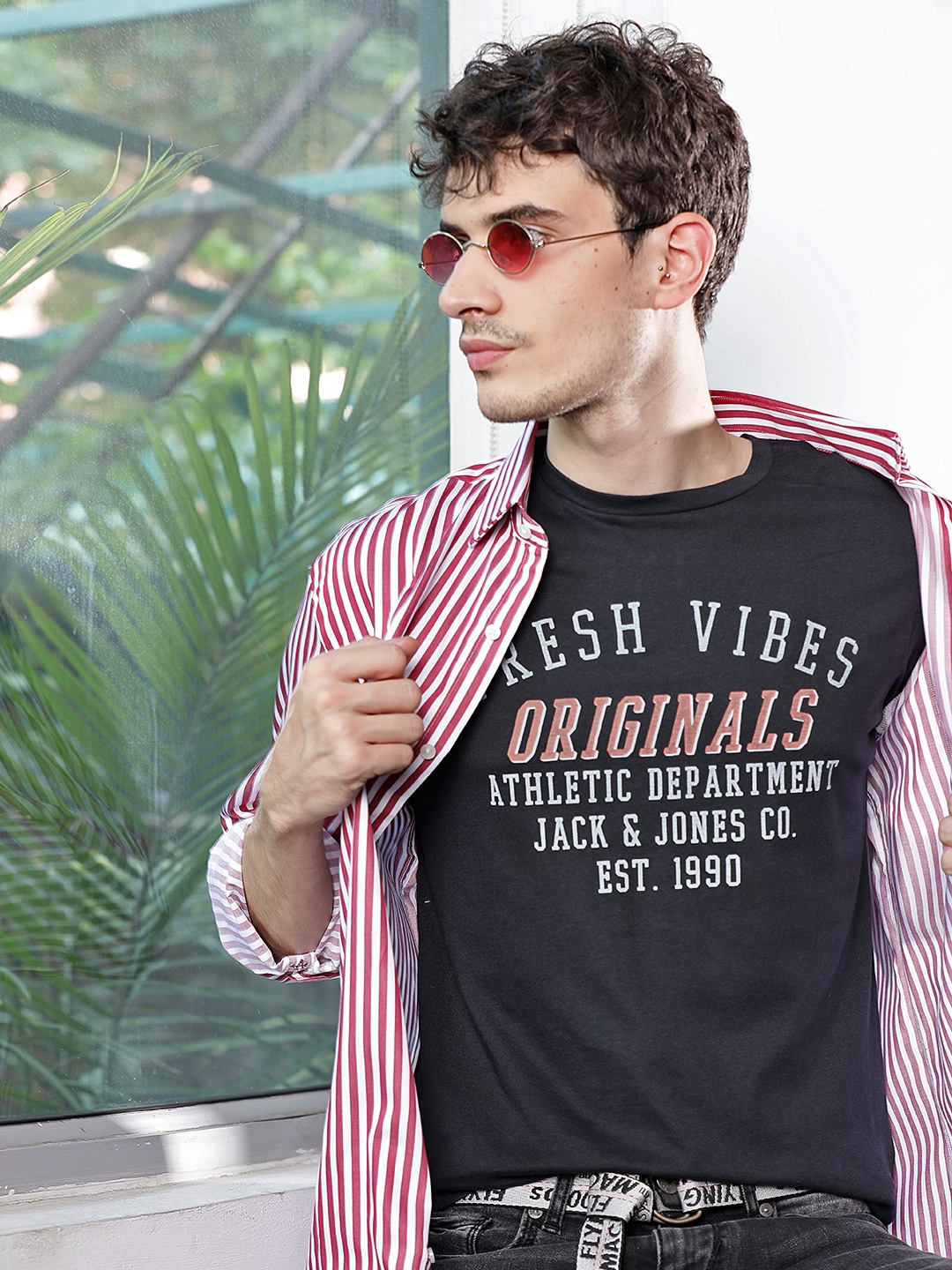 

Jack Jones Men Black White Printed Round Neck Pure Cotton T-shirt
