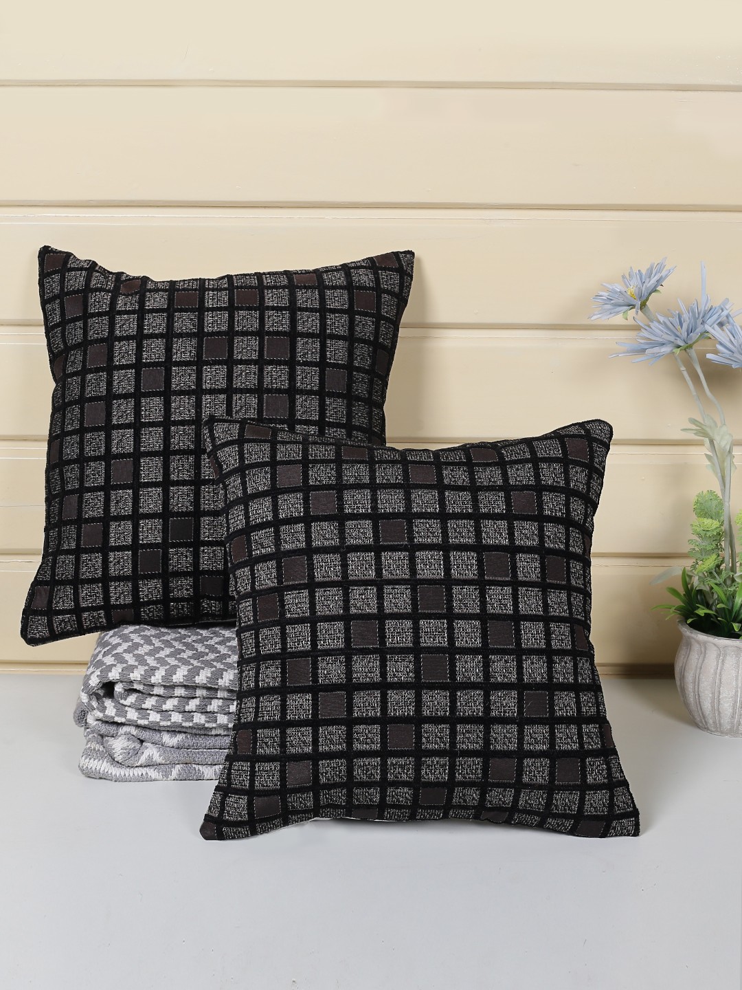 

Saral Home Grey & Brown Set of 2 Checked Square Cushion Covers