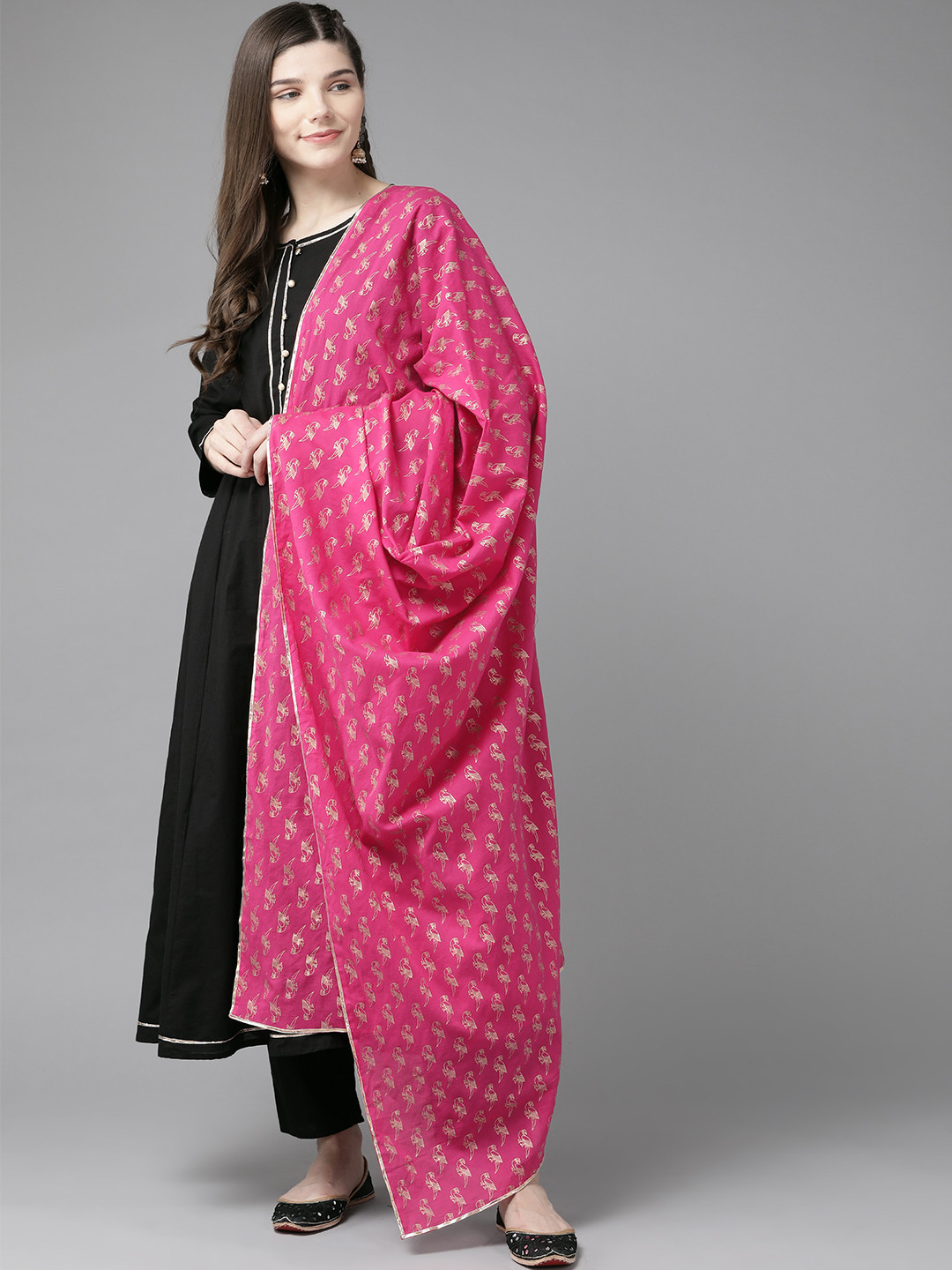 

Bhama Couture Women Black & Pink Solid Pure Cotton Kurta with Trousers & Dupatta