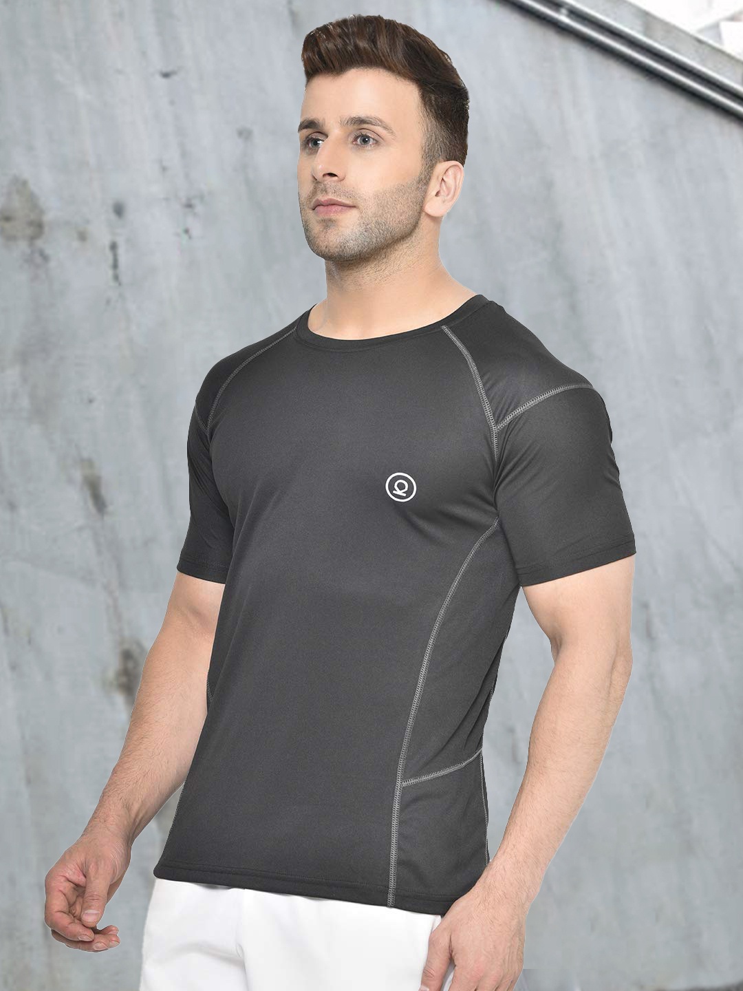 

Chkokko Men Black Solid Round Neck Gym T -Shirt