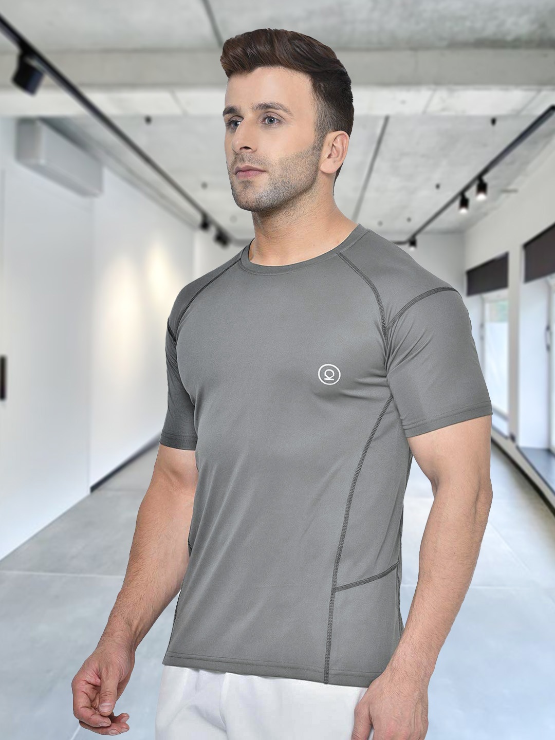 

CHKOKKO Men Grey Solid Round Neck Sport T-shirt