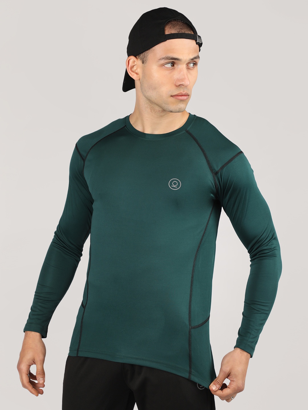 

CHKOKKO Men Green Solid Dry Fit Round Neck T-shirt