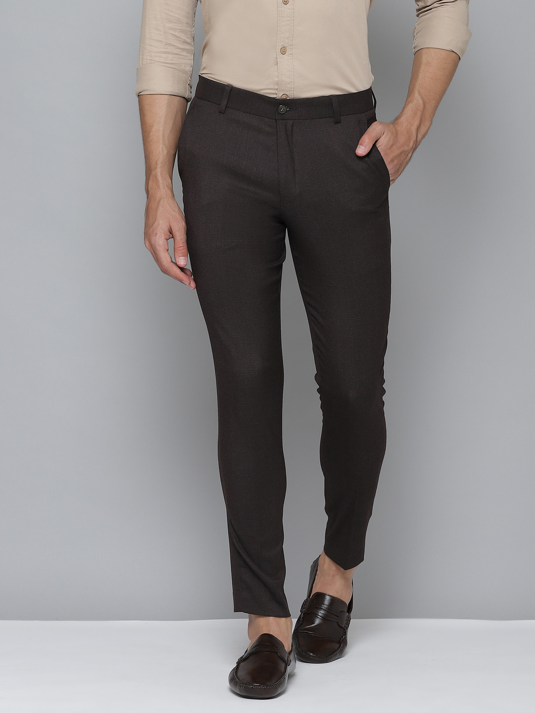 

DENNISON Men Brown Smart Tapered Fit Checked Cropped Trousers