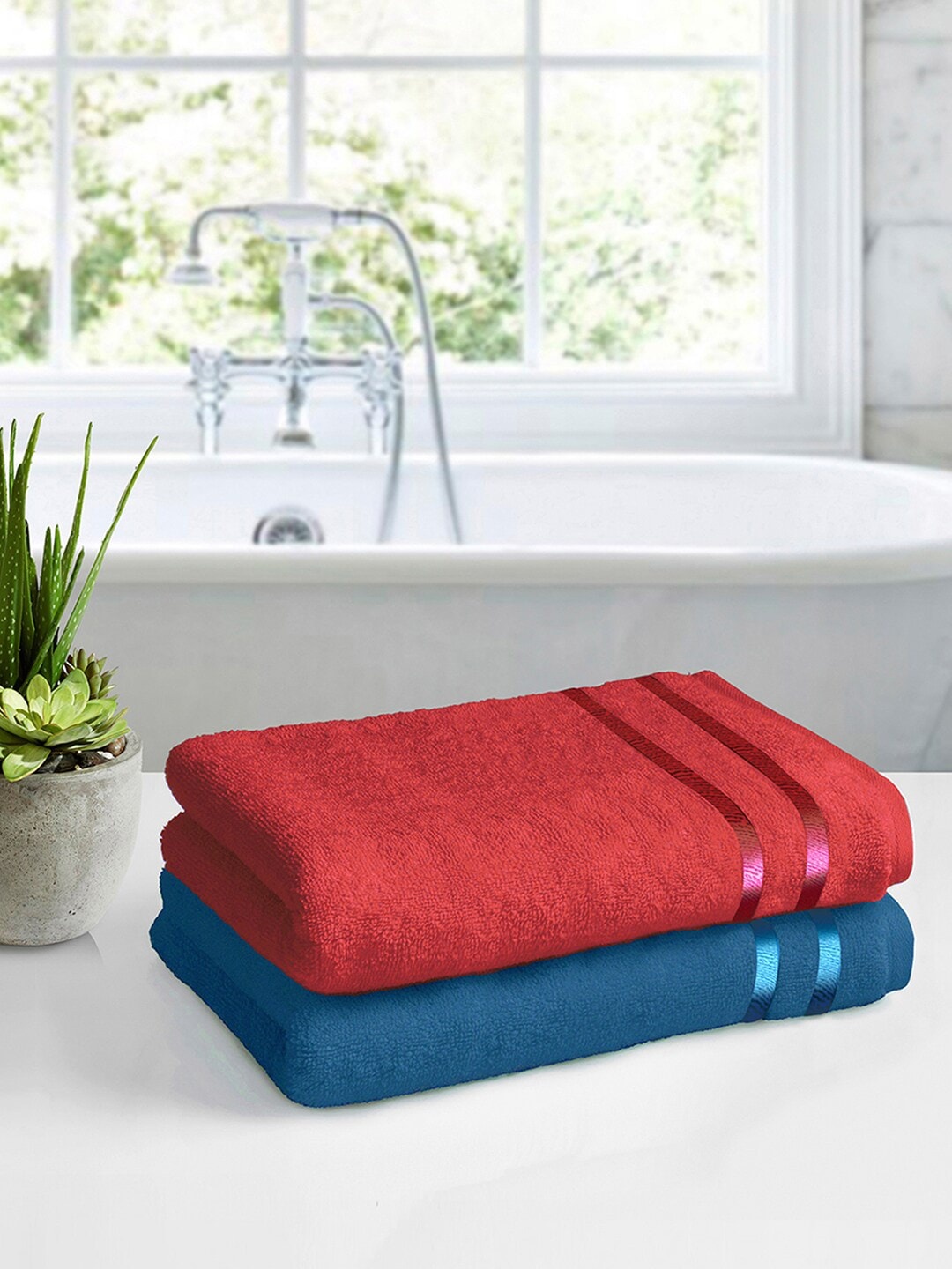 

Story@home Set Of 2 Navy Blue & Red Solid 450 GSM Super Absorbent Bath Towels