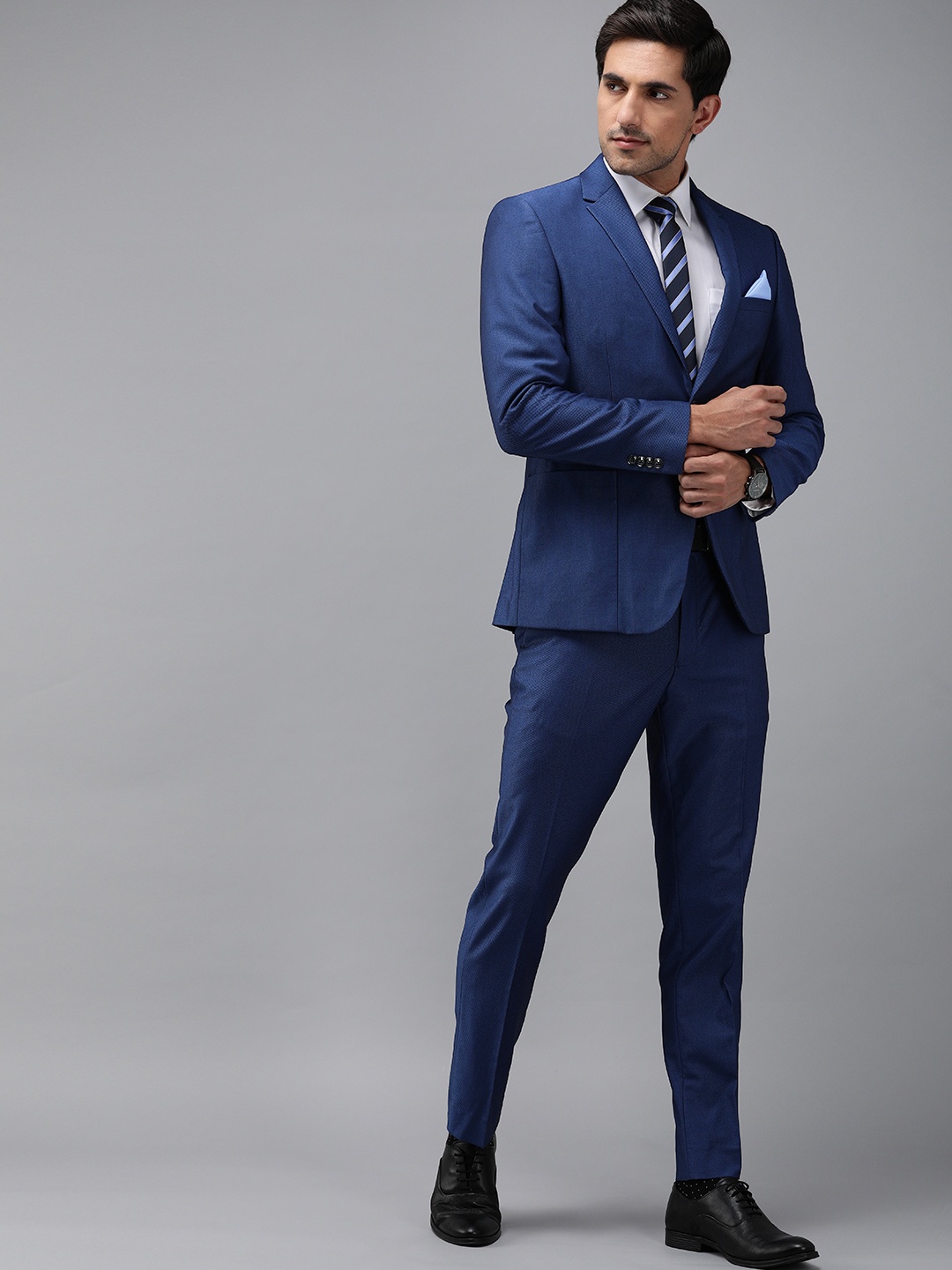 

Park Avenue Men Blue Super Slim Fit Suit