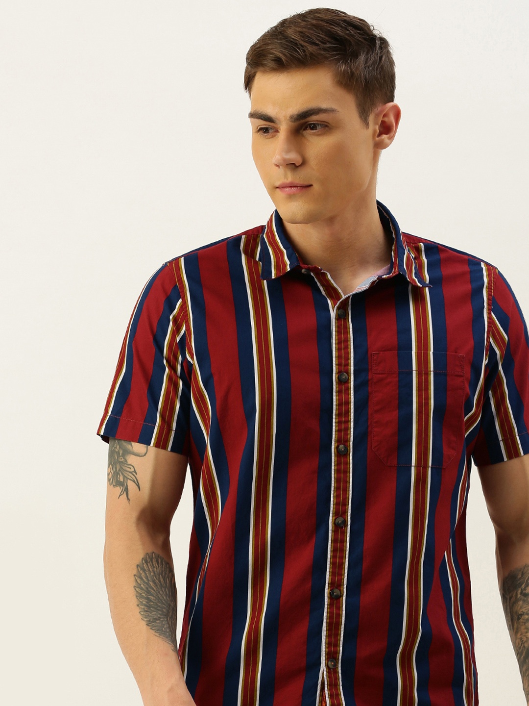 

SINGLE Men Red & Navy Blue Slim Fit Striped Casual Shirt