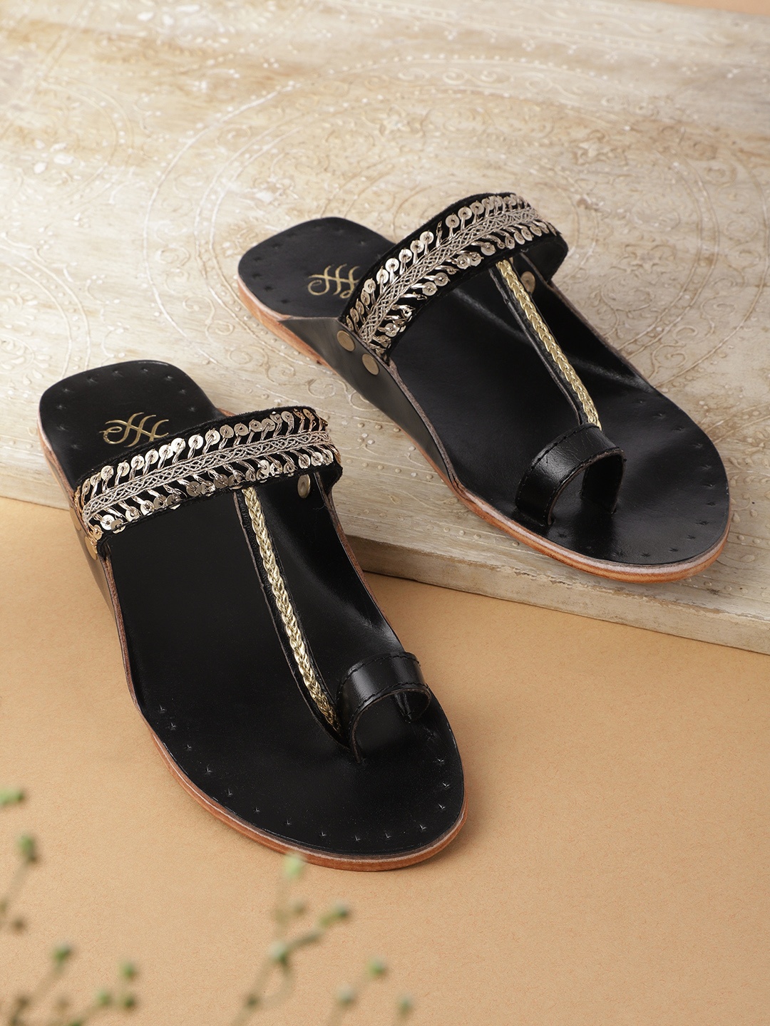 

House of Pataudi Women Black & Gold-Toned Embellished Leather One Toe Flats