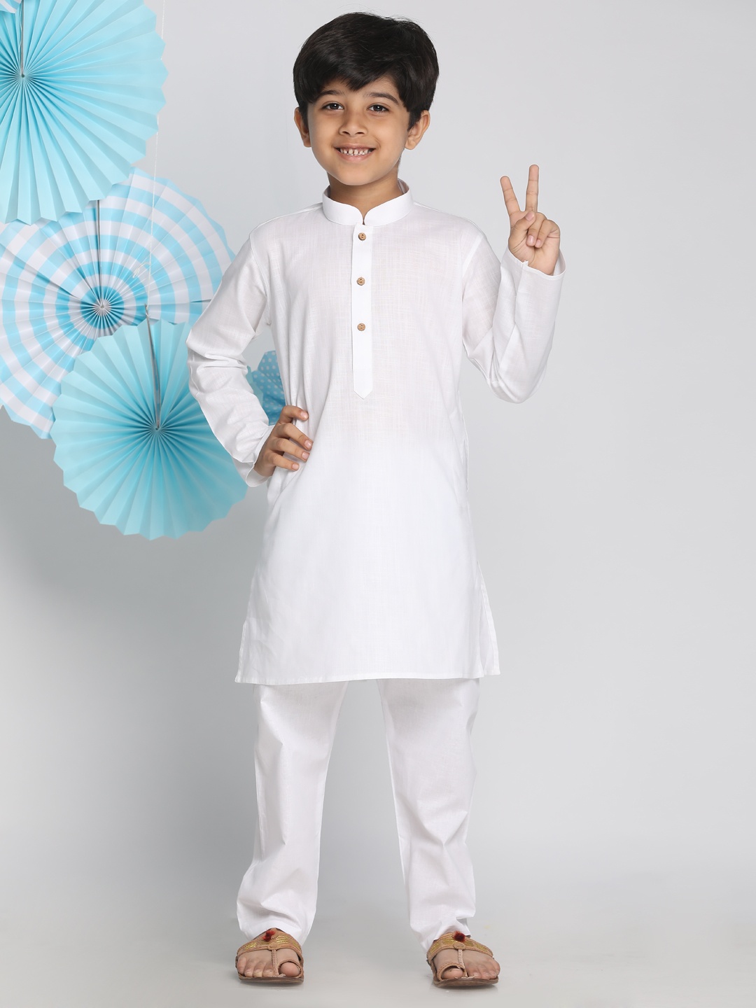 

VASTRAMAY Boys White Solid Kurta with Pyjamas