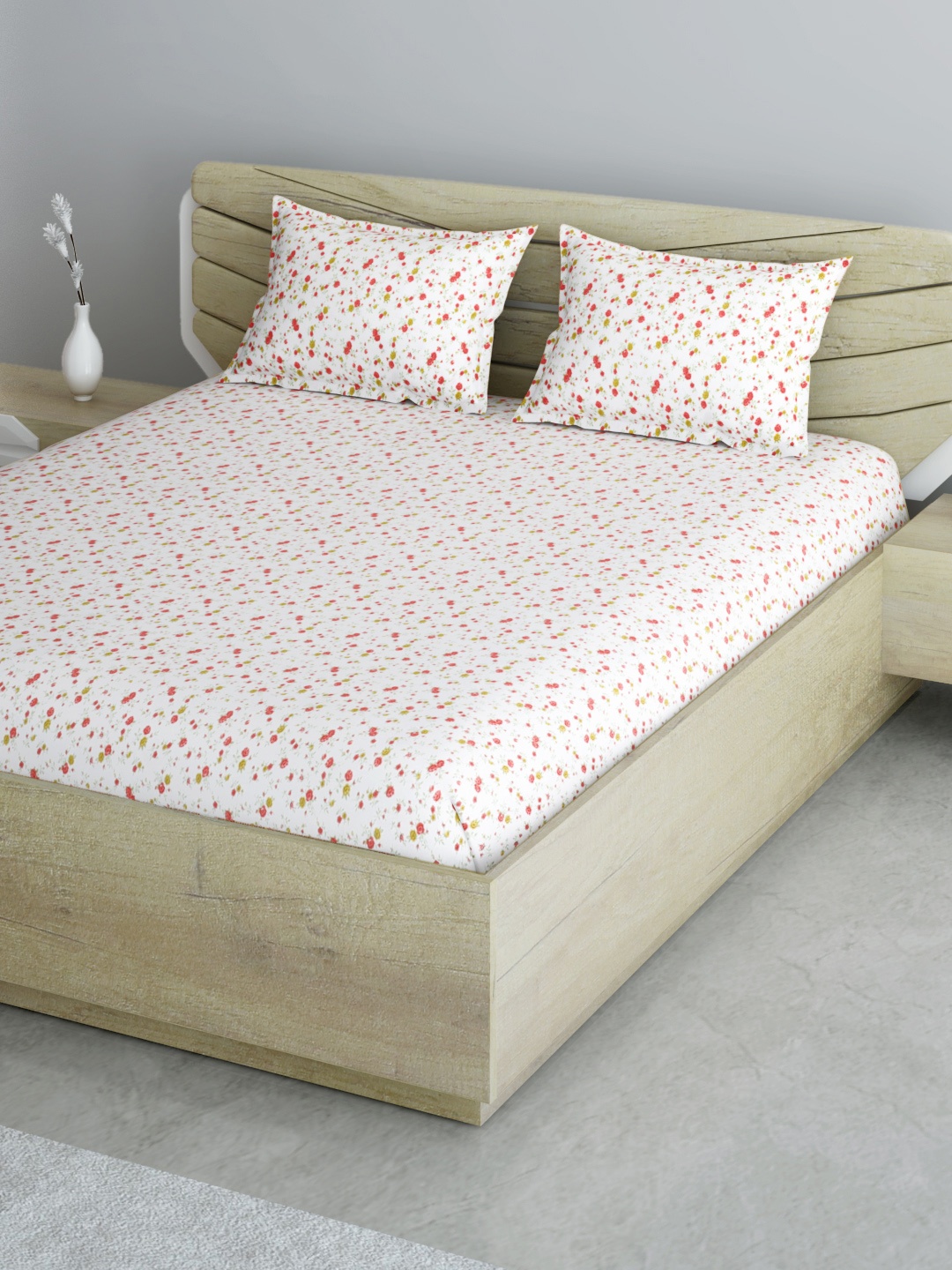 

Aura White & Red Floral 144 TC Cotton 1 Queen Bedsheet with 2 Pillow Covers