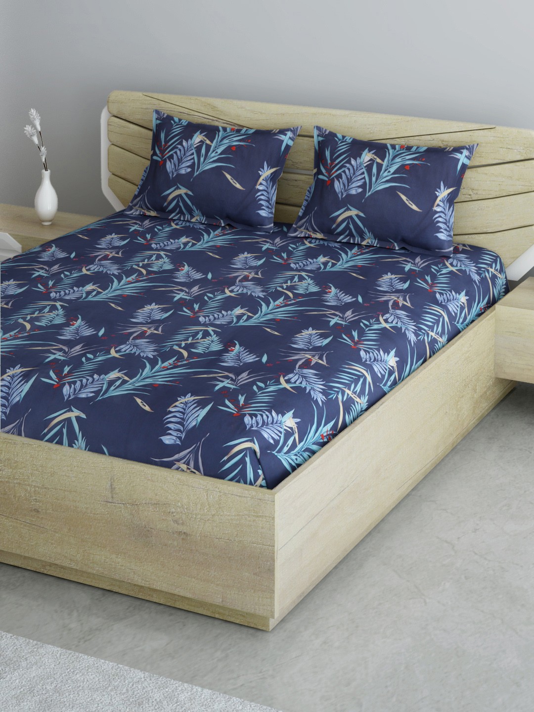 

Aura Blue & Beige Floral 144 TC 120 GSM Queen Bedsheet with 2 Pillow Covers