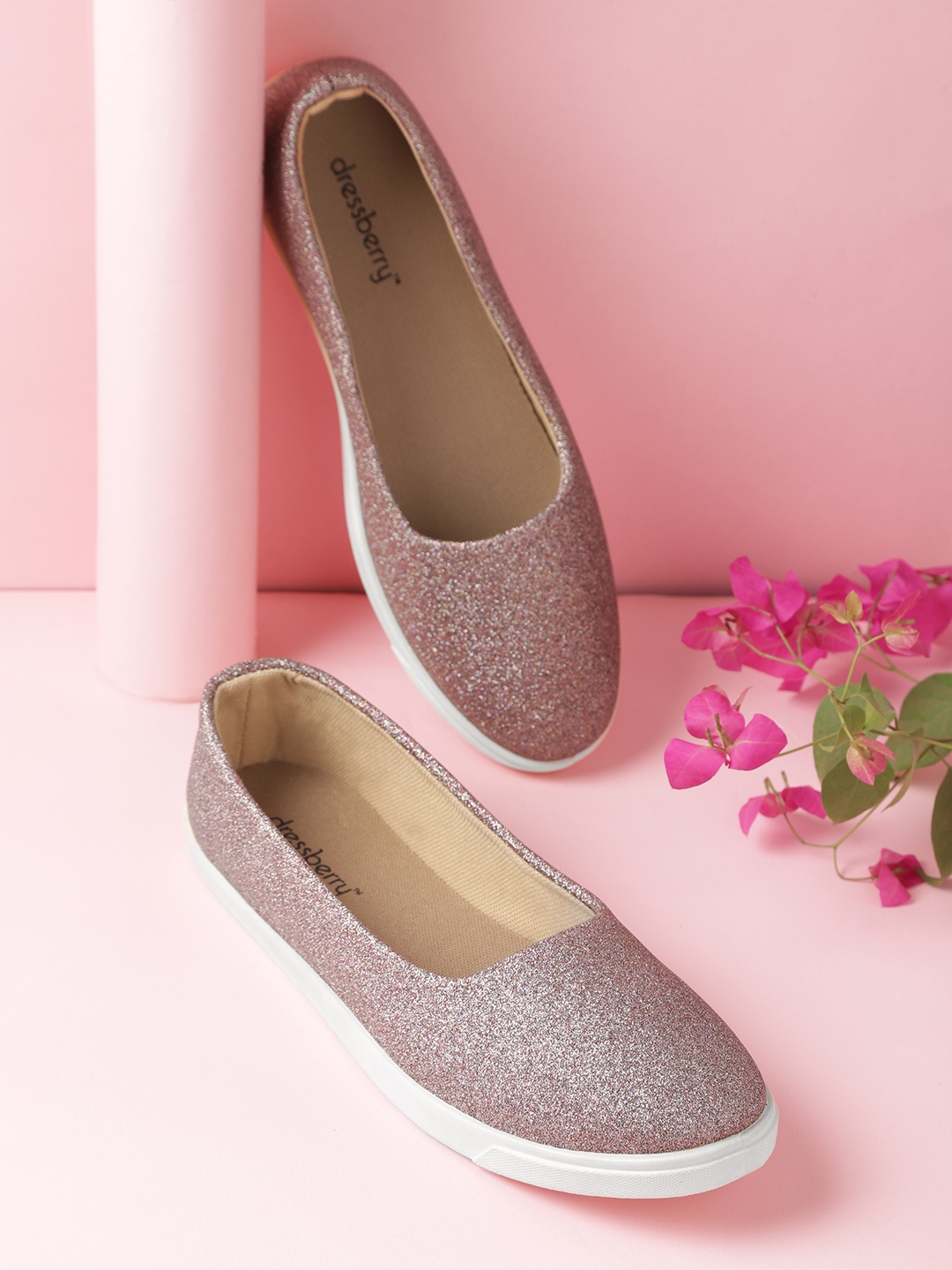 

DressBerry Women Brown Shimmer Ballerinas