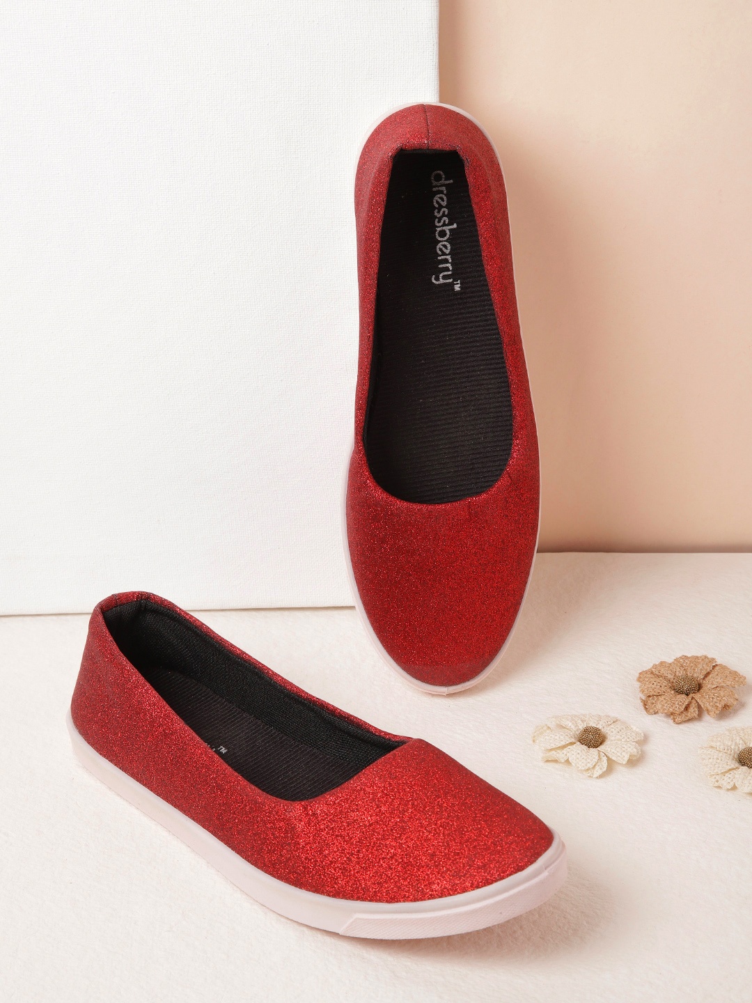 

DressBerry Women Red Shimmer Ballerinas