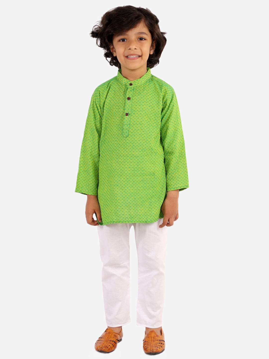 

Superminis Boys Green Embroidered Kurta with Pyjamas