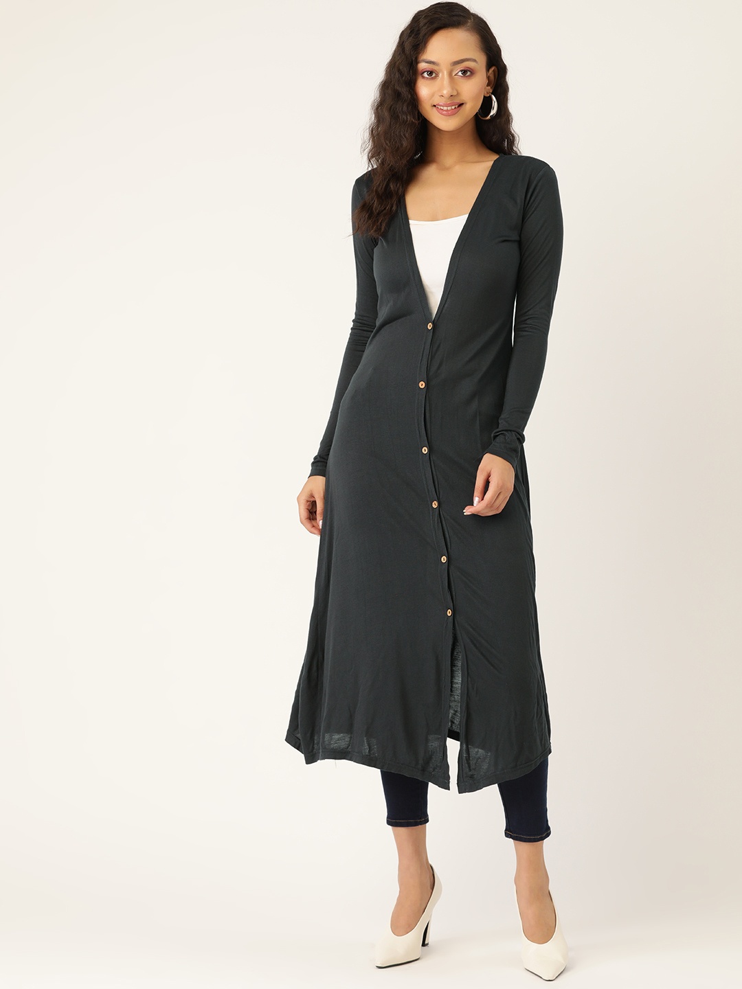 

Trend Arrest Women Green Solid Longline Button Shrug