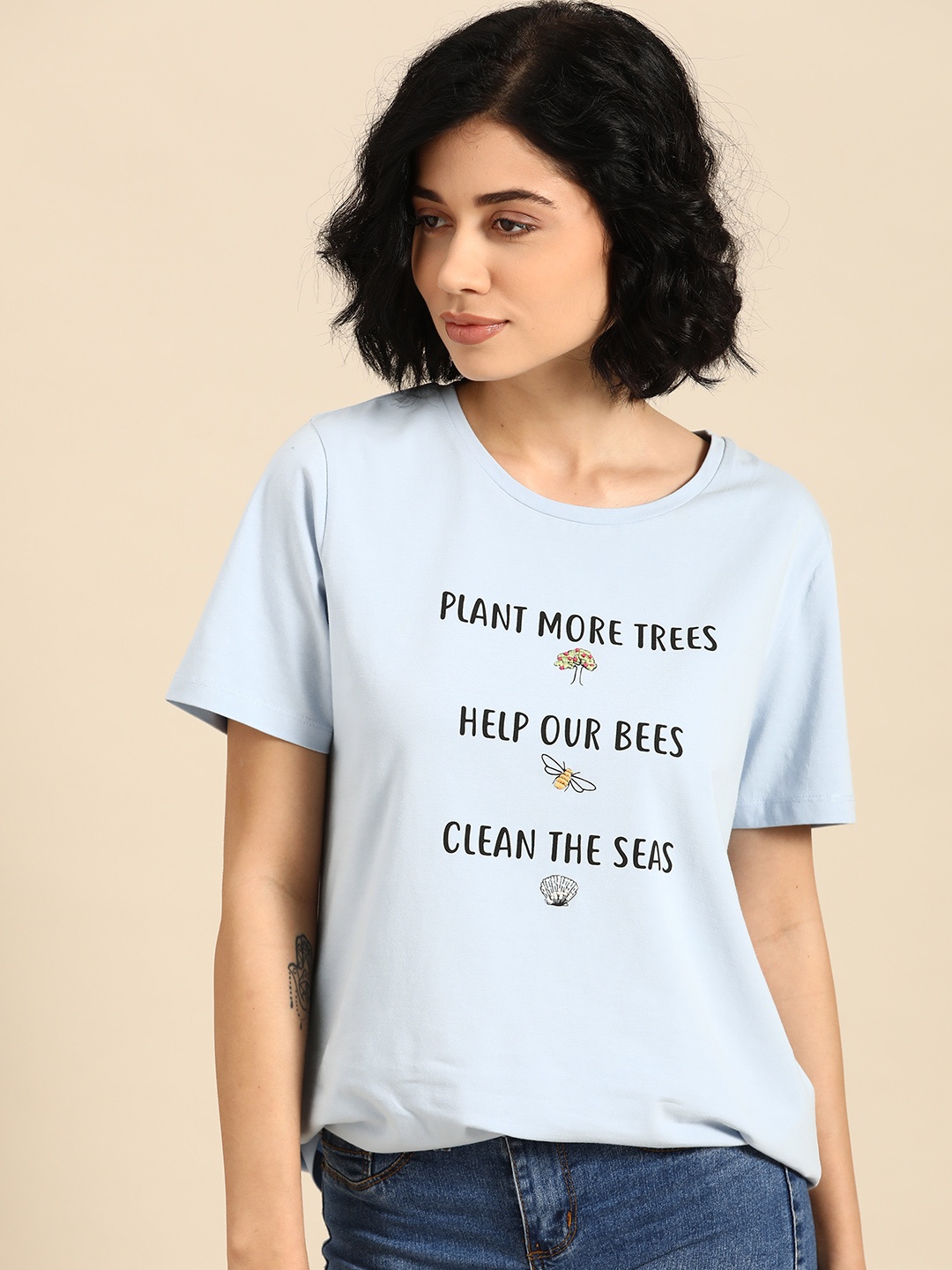

COVER STORY Women Blue Black Printed Round Neck Pure Cotton T-shirt