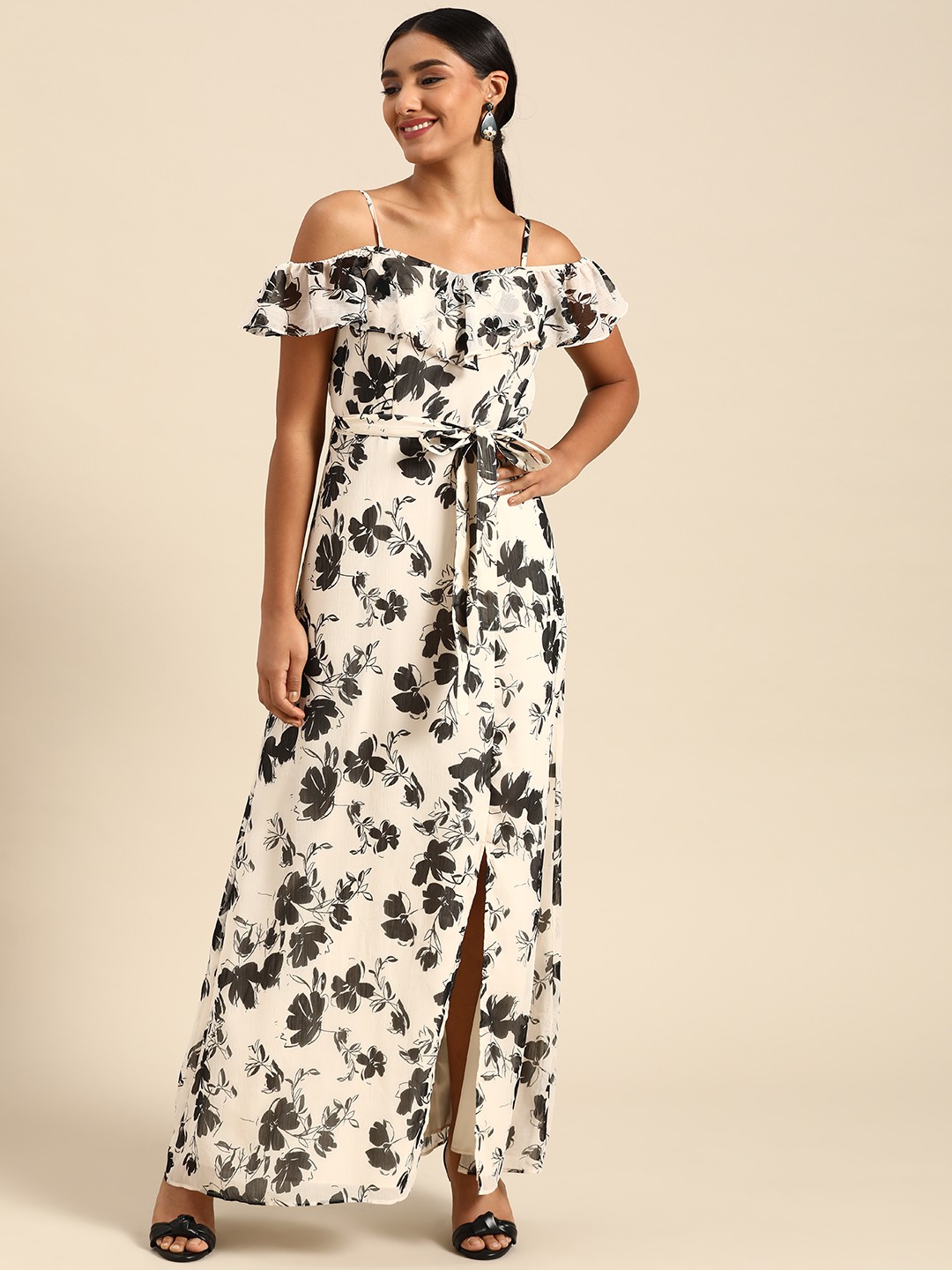 

COVER STORY Women Off-White Printed Maxi Dress