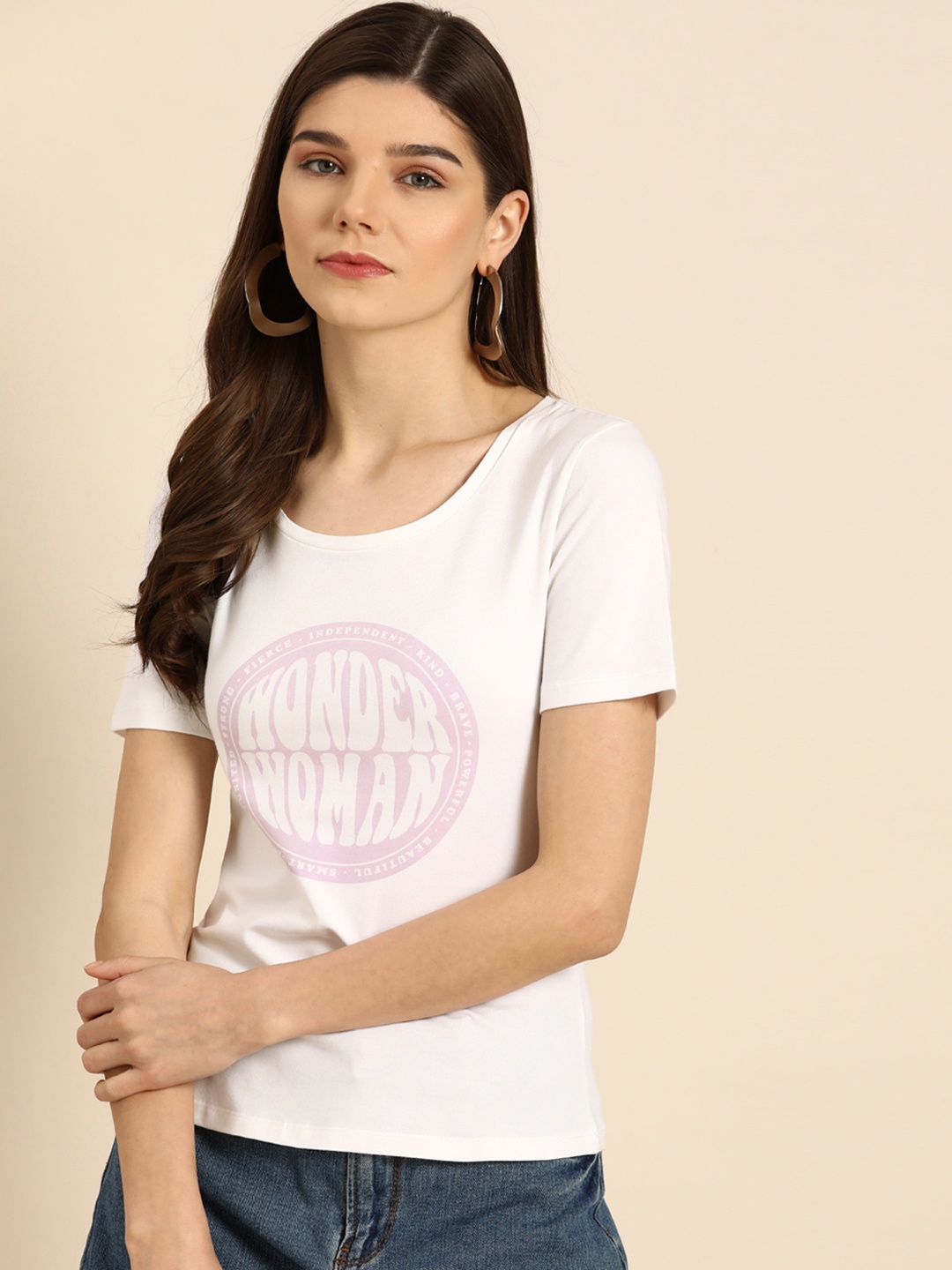 

COVER STORY Women White Pure Cotton Printed Round Neck Pure Cotton T-shirt