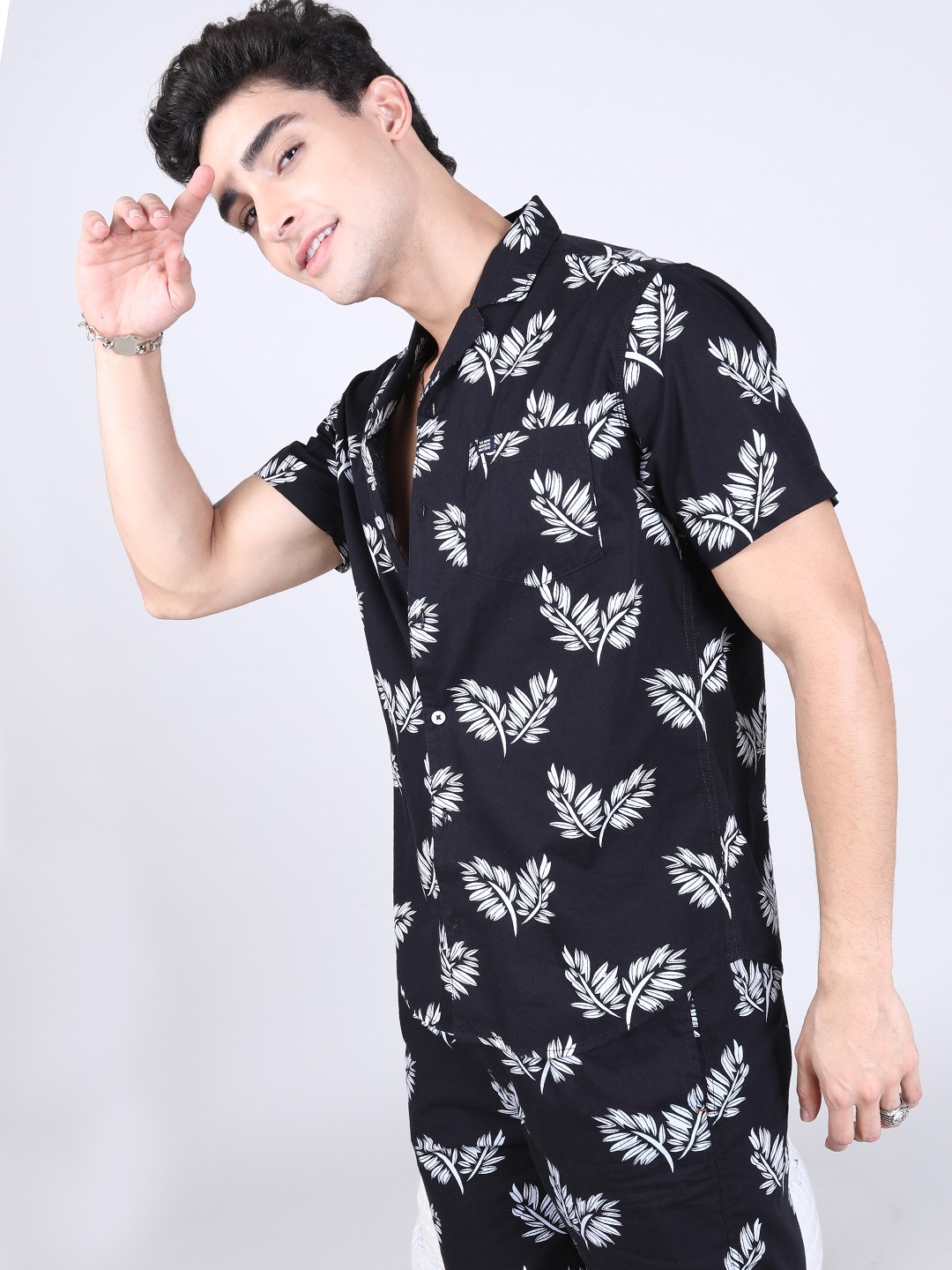 

The Indian Garage Co Men Black Printed Night suit