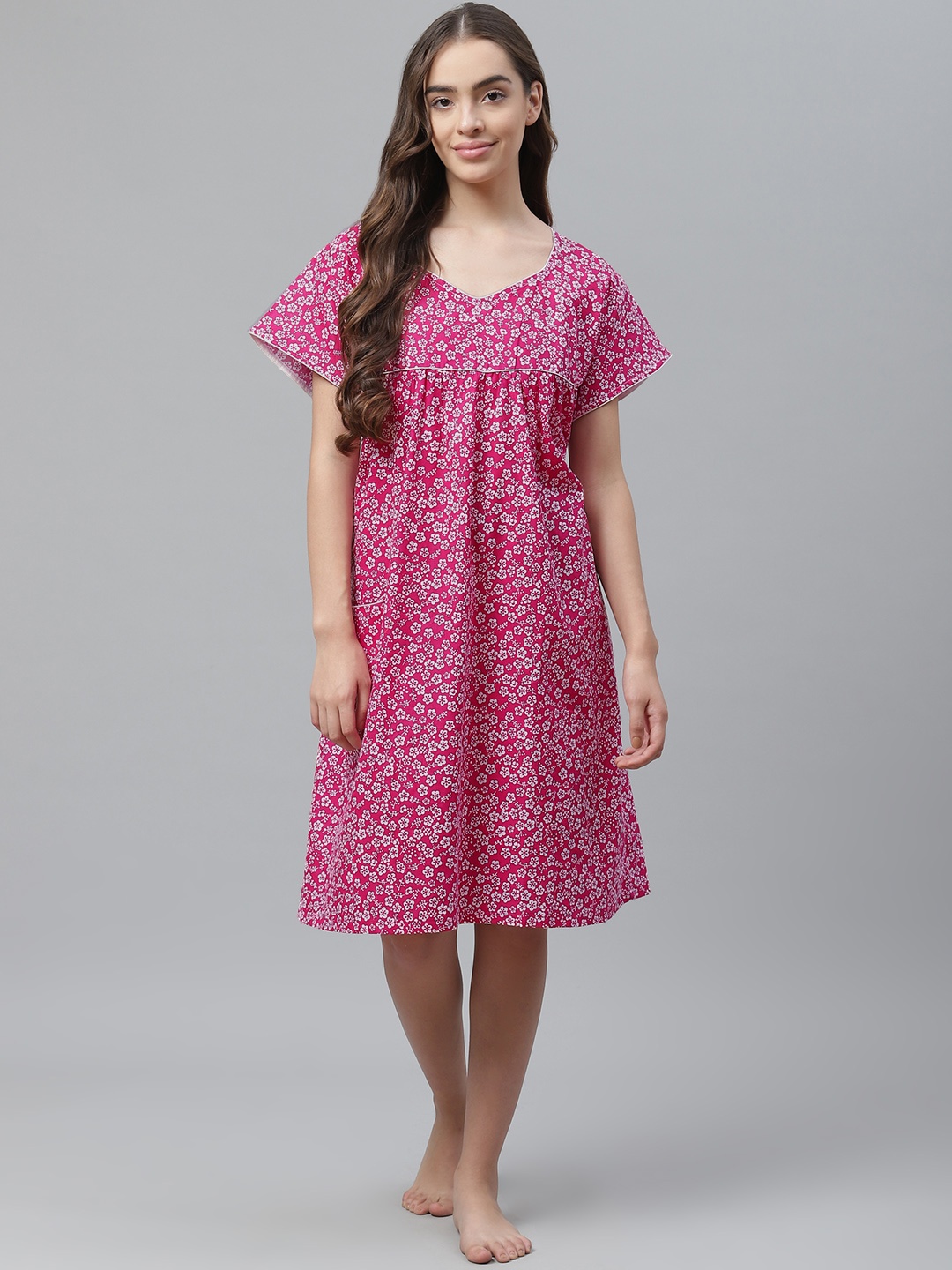 

Vemante Magenta & White Floral Printed Pure Cotton Nightdress
