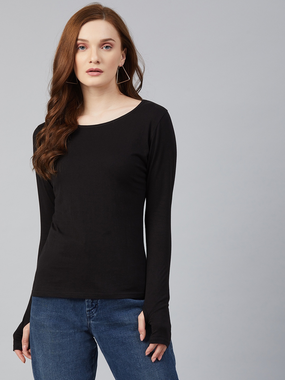 

Vemante Women Black Solid Round Neck Pure Cotton T-shirt With Thumb Hole