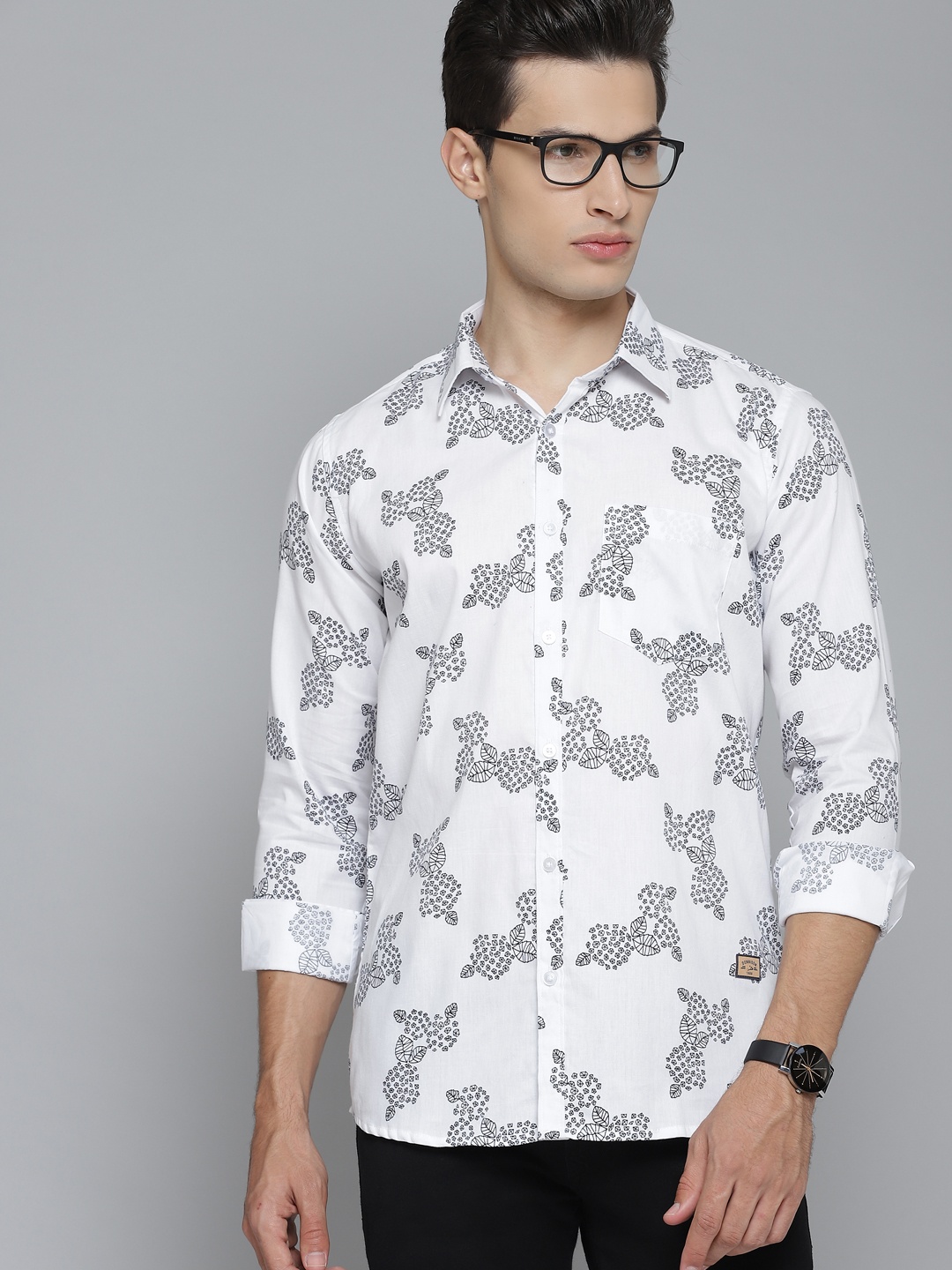 

DENNISON Men White & Navy Blue Slim Fit Printed Pure Cotton Casual Shirt