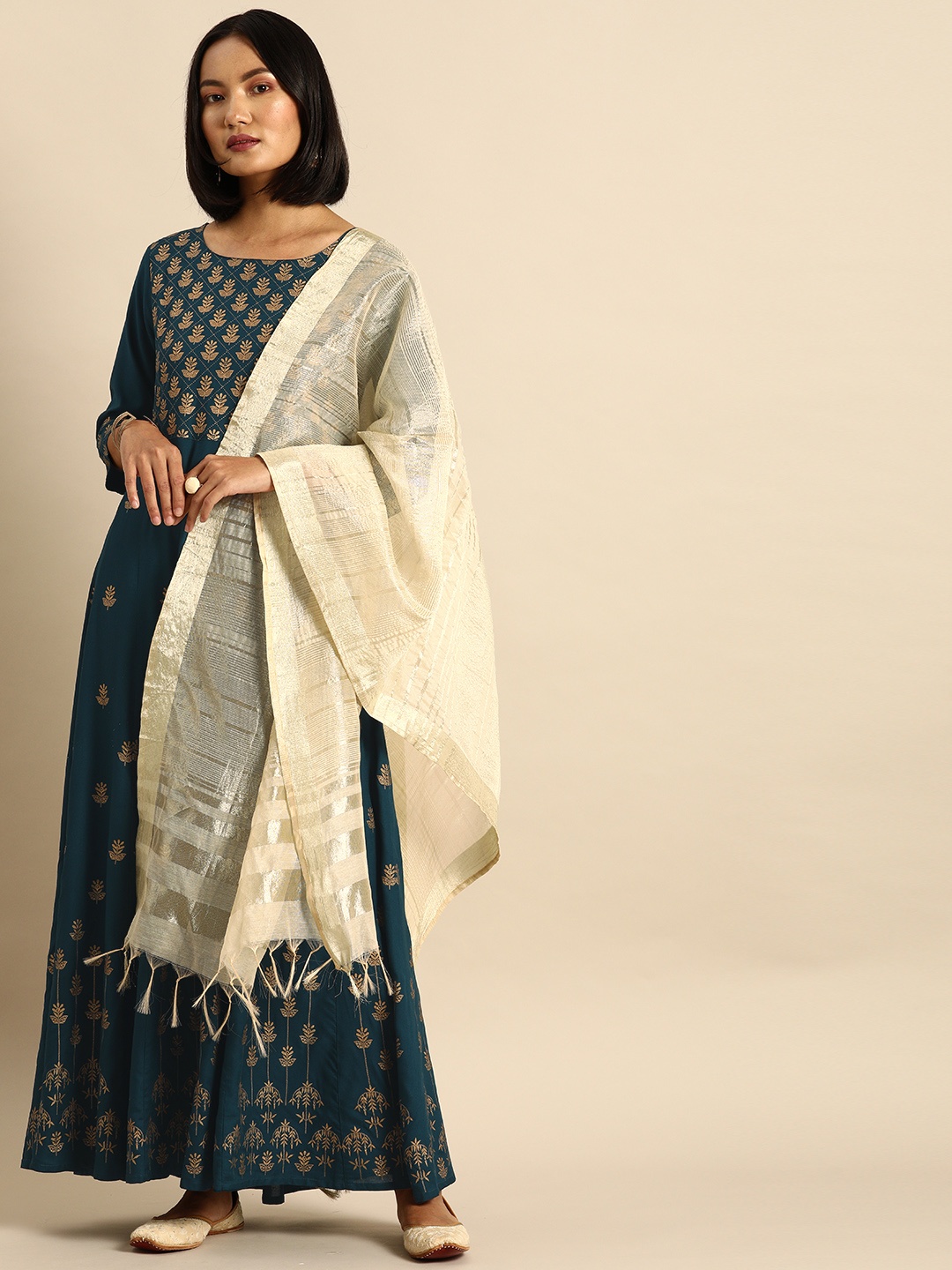 

Varanga Women Teal Blue & Gold-Toned Floral Printed Anarkali Kurta with Dupatta
