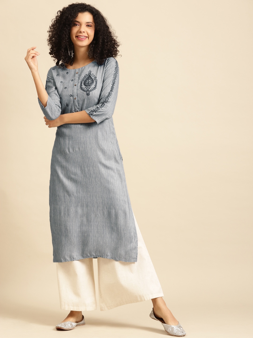 

FASHOR Women Grey Ethnic Motifs Embroidered Thread Work Kurta