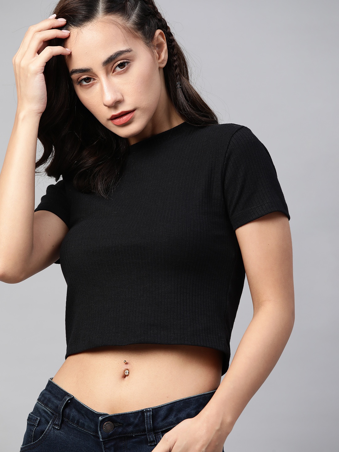 

Roadster Black Solid Regular Crop Top