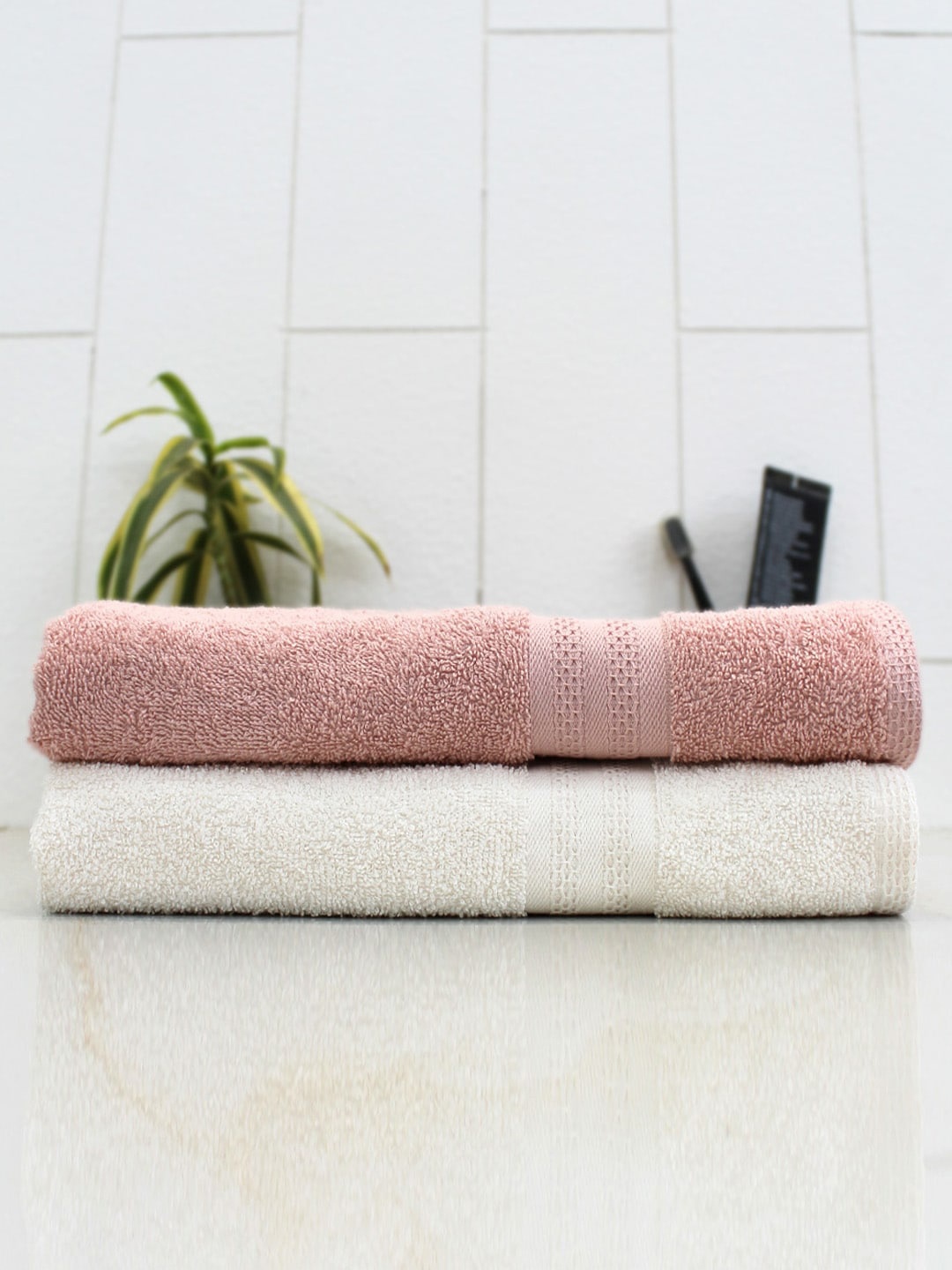 

AVI Living Set Of 2 White & Pink Solid Quick Dry Cotton 400 GSM Anti-Microbial Bath Towels
