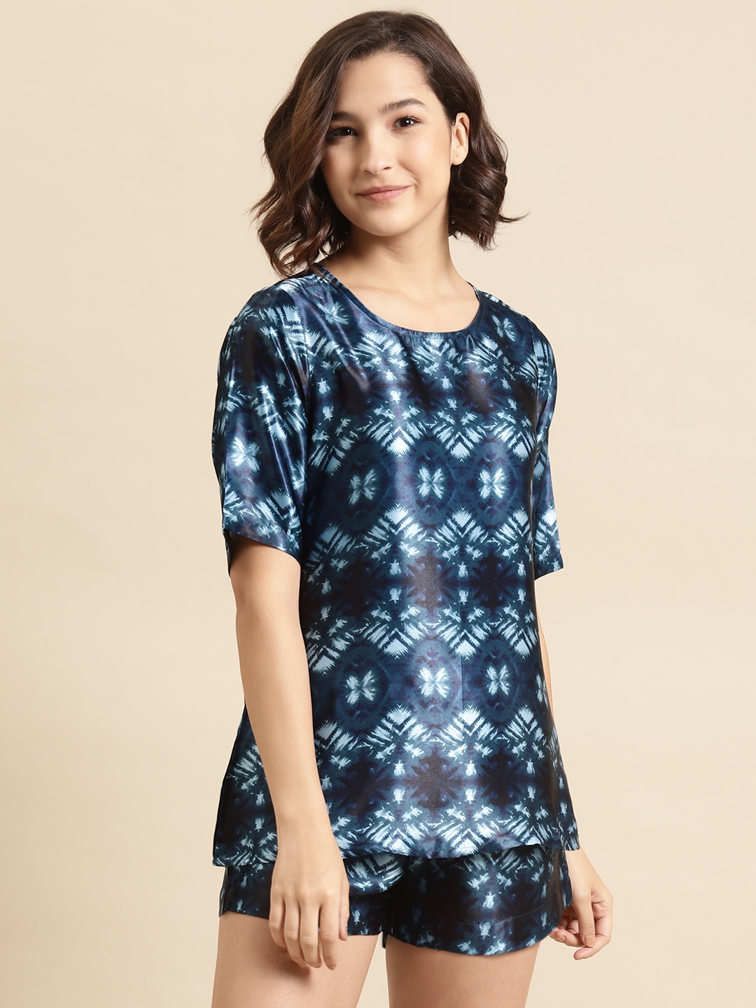 

Prakrti Women Blue Digital Tie & Dye Print Satin Night suit