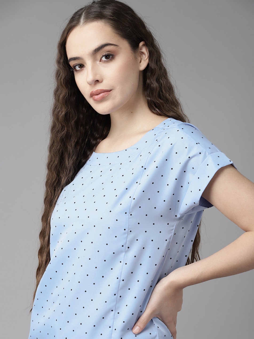 

Roadster Blue & Black Polka Dots Print Extended Sleeves Regular Top
