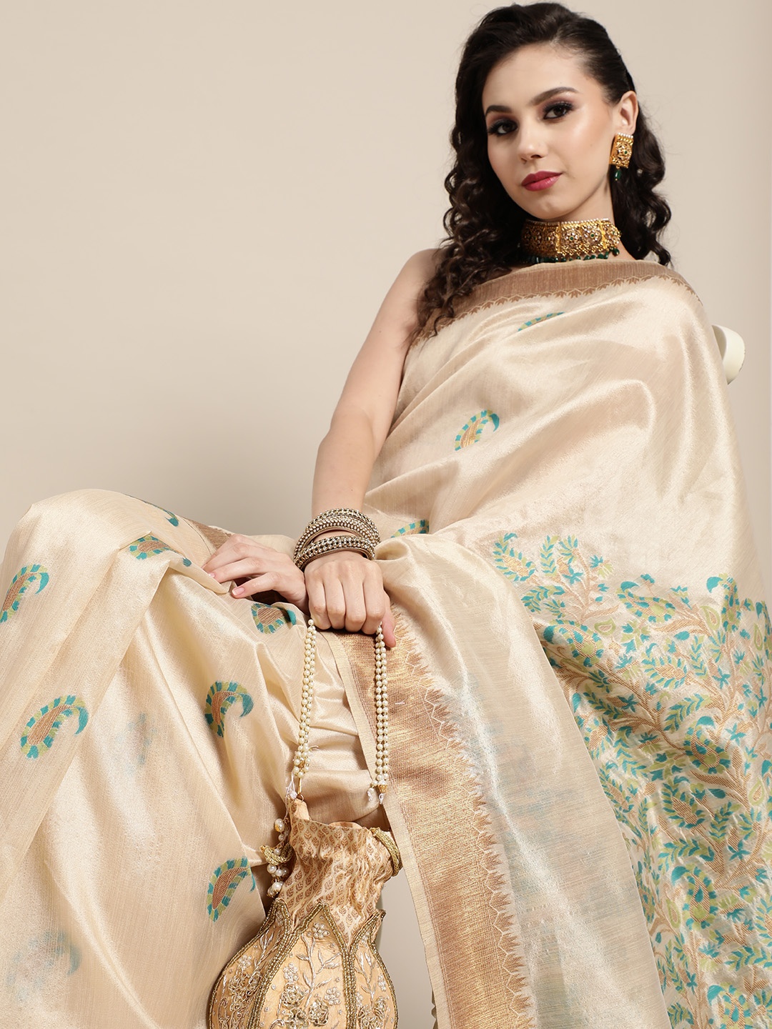 

Saree Mall Rich Beige and Gold Silk Blend Saree