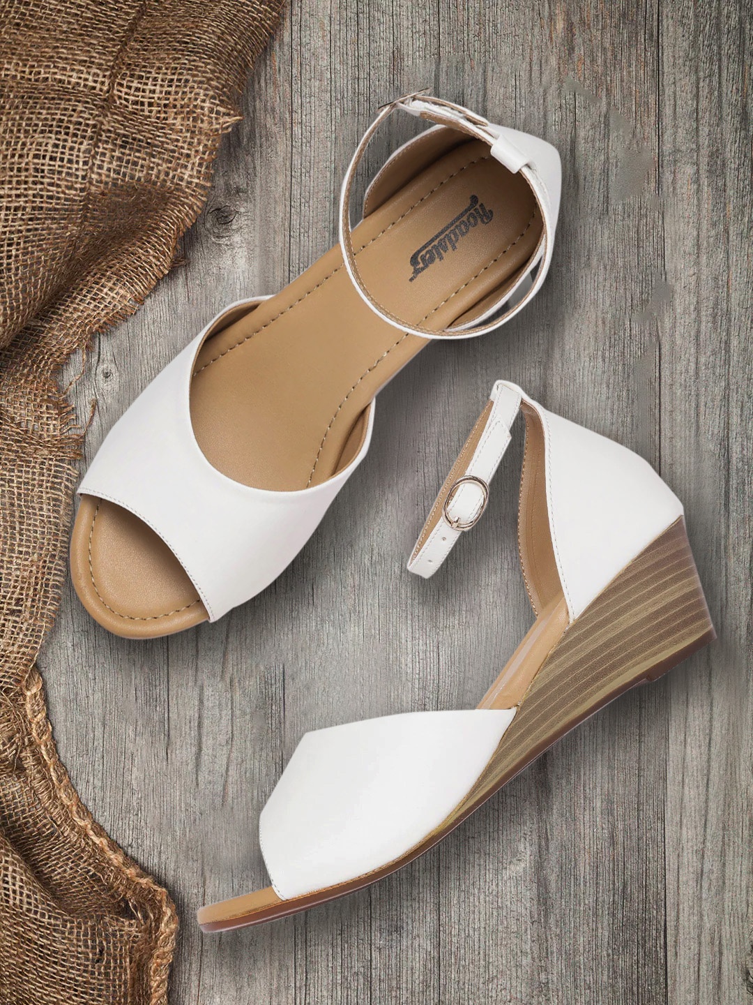 

Roadster White Solid Mid-Top Wedges