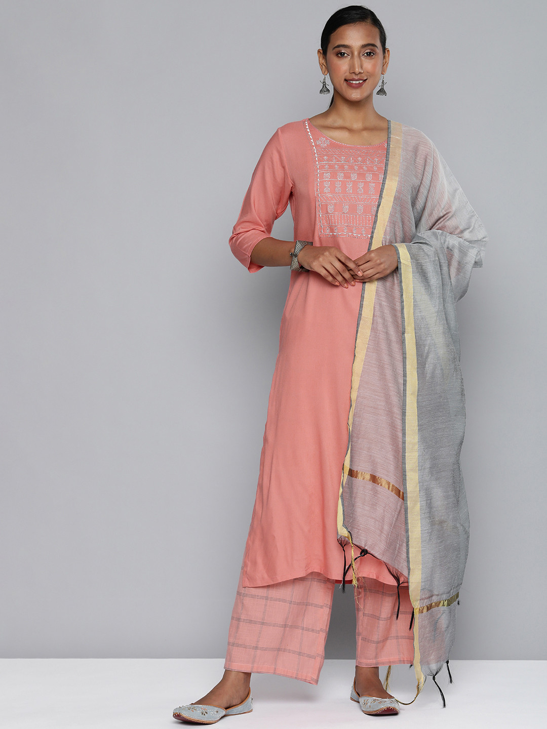 

Vishudh Women Coral Pink & Grey Embroidered Kurta with Palazzos & Dupatta