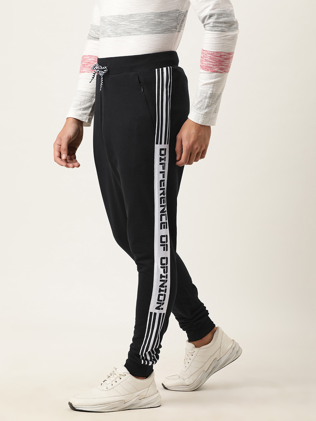 

Difference of Opinion Men Black Solid Slim Fit Joggers With Printed Side Stripes
