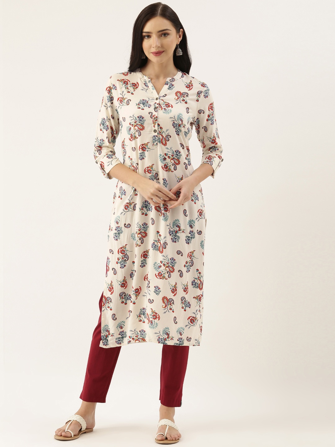 

AMUKTI Women White & Blue Paisley Printed Kurta