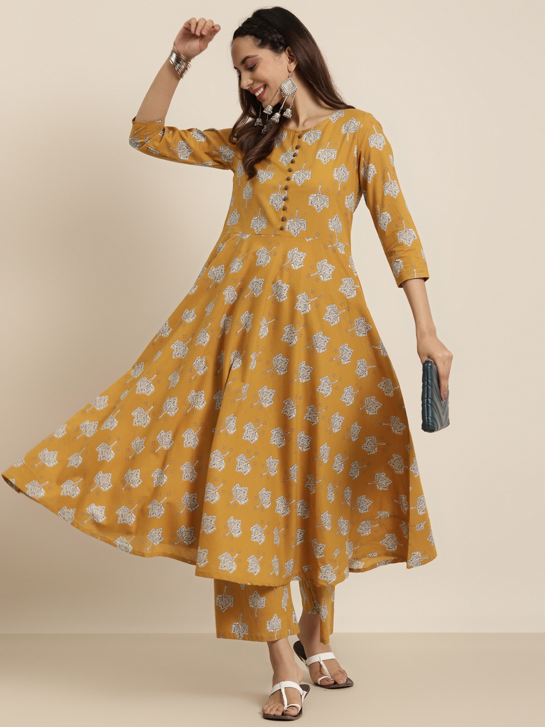 

YASH GALLERY Women Mustard Yellow & Off-White Printed Kurta with Palazzos