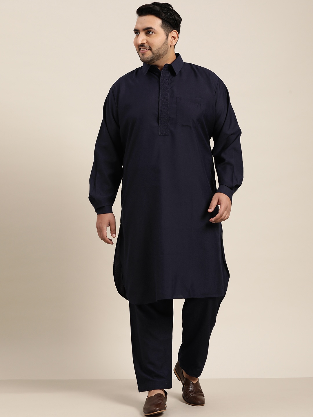 

SOJANYA PLUS Men Navy Blue Kurta with Salwar