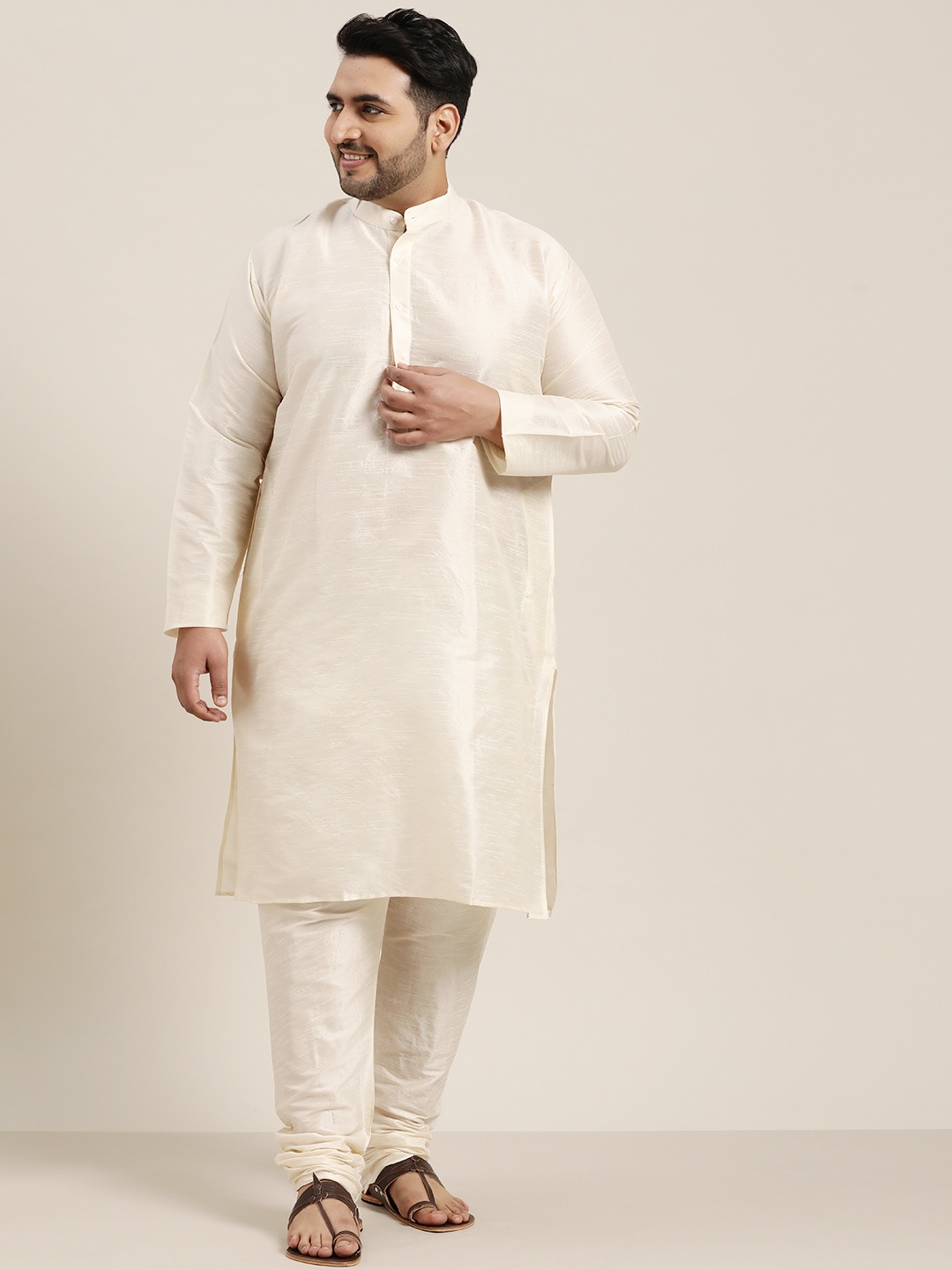

SOJANYA PLUS Men Off White Kurta with Churidar