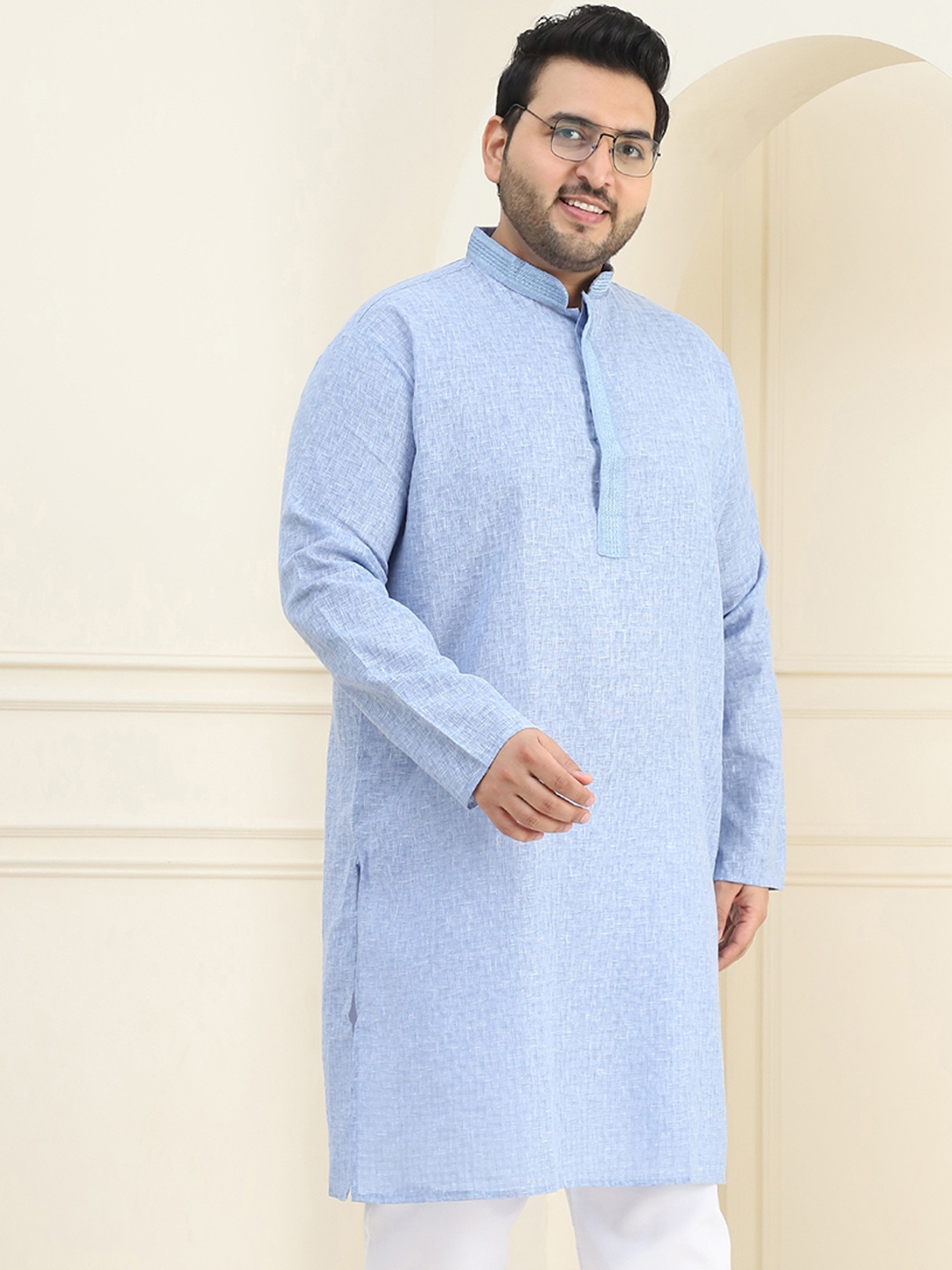 

SOJANYA PLUS Men Blue Pure Cotton Self Checked Straight Kurta