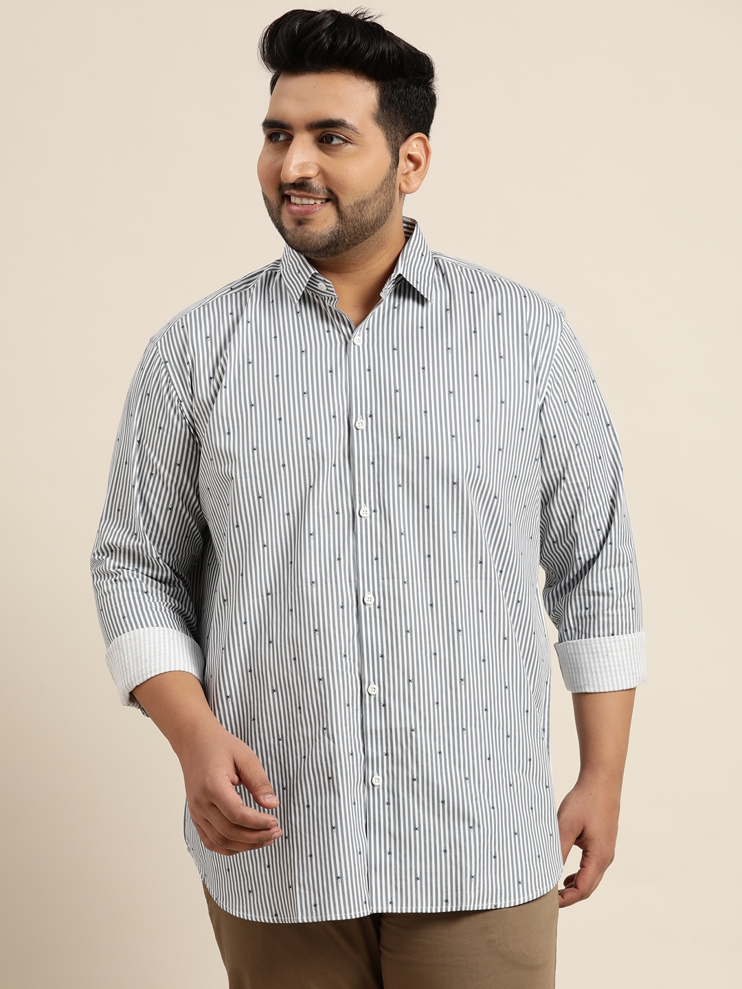 

SOJANYA PLUS Men White & Charcoal Grey Classic Striped Pure Cotton Casual Shirt