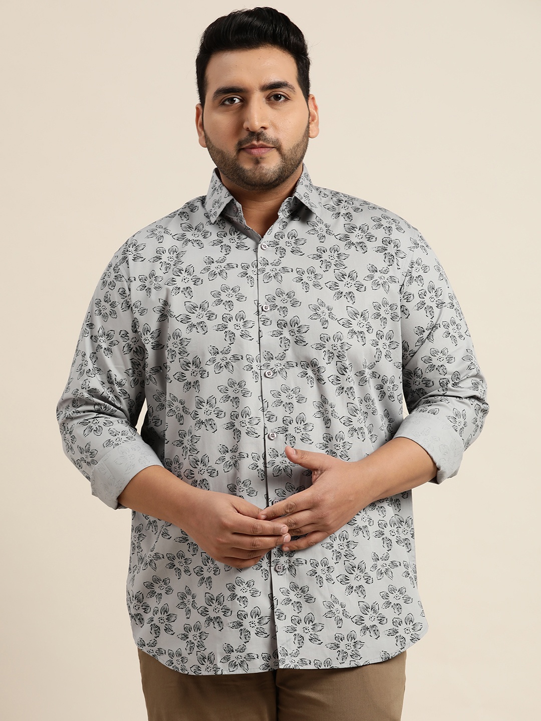 

SOJANYA PLUS Men Plus Size Grey & Black Classic Fit Floral Printed Cotton Casual Shirt