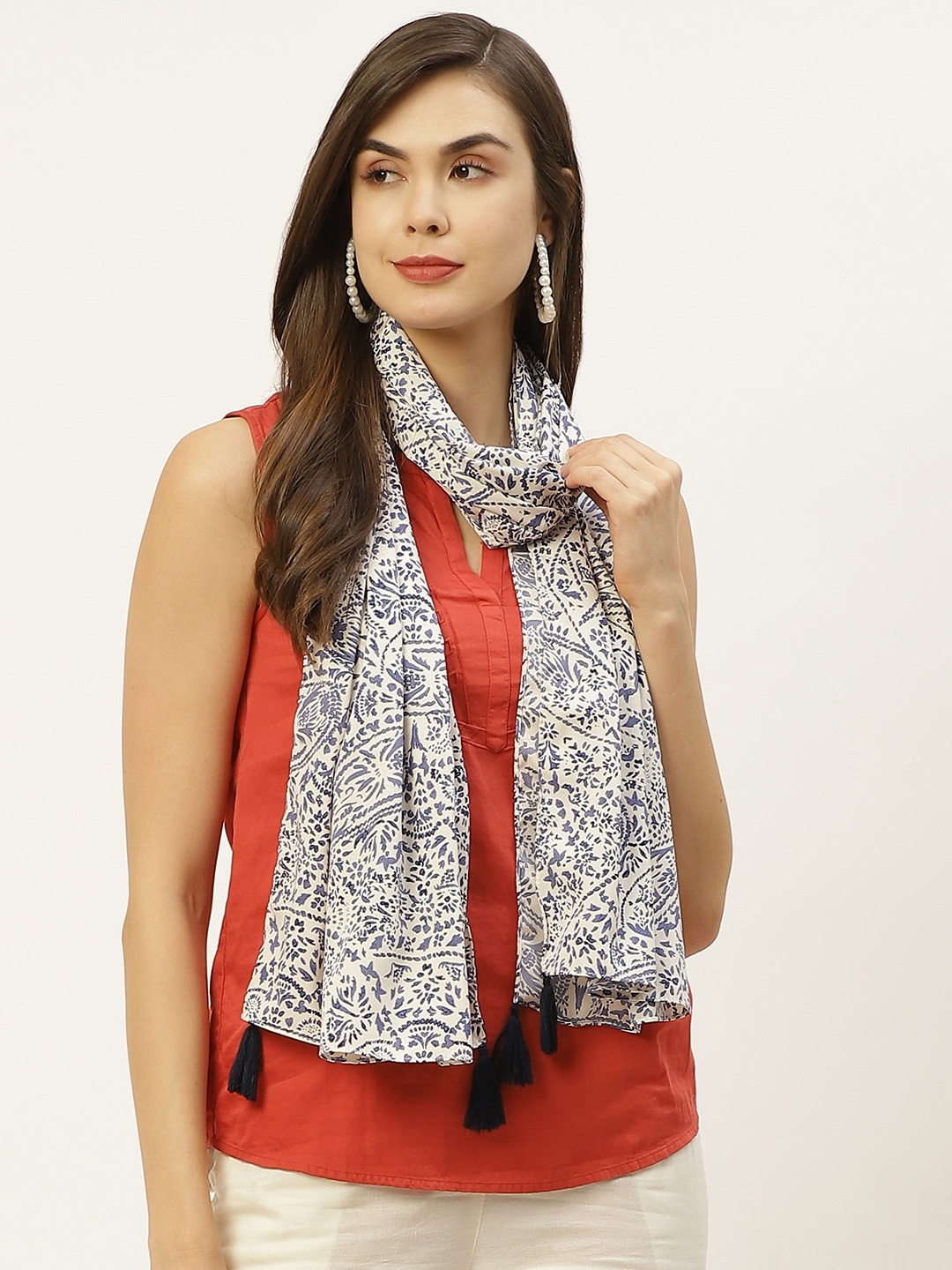

Anouk Women Off-White & Navy Blue Ethnic Motifs Print Stole