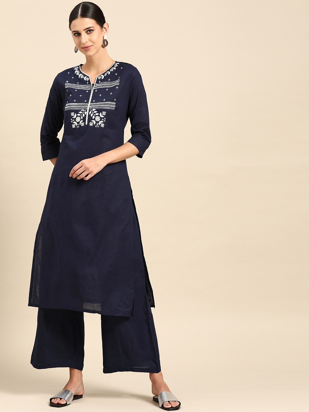 

Anouk Women Navy Blue Ethnic Motifs Yoke Design Regular Thread Work Pure Cotton Kurta with Palazzos