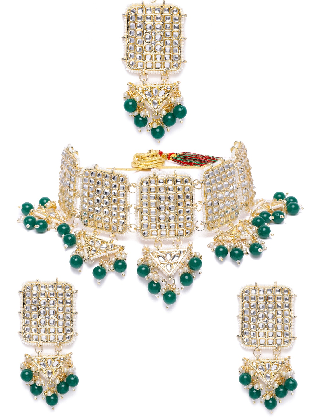 

Zaveri Pearls Gold Toned & Green Traditional Kundan Studded Jewellery Set