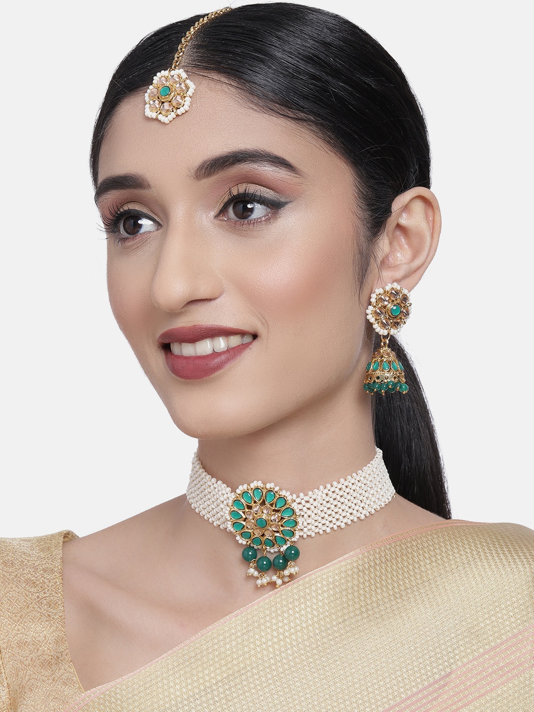 

Zaveri Pearls Green & White Gold-Plated Pearl Studded Jewellery Set