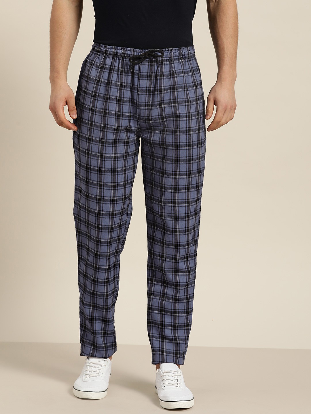 

SOJANYA Men Blue & Black Checked Pure Cotton Straight Fit Track Pant