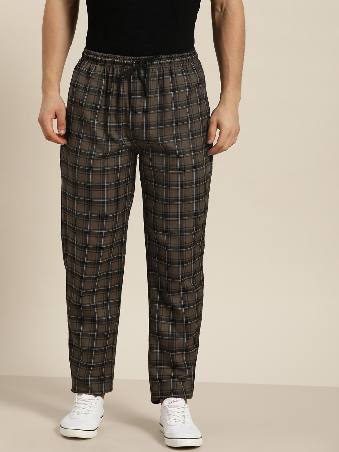 

SOJANYA Men Olive Green & Black Checked Pure Cotton Straight Fit Track Pant