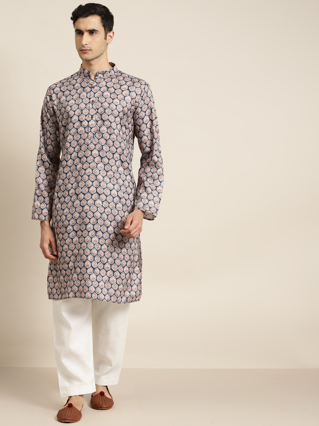 

SOJANYA Men Navy Blue & Beige Pure Cotton Ethnic Motifs Print Kurta with Pyjamas